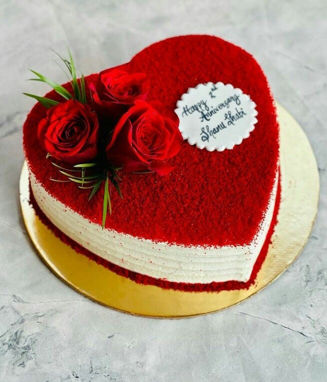 Red velvet heart cake