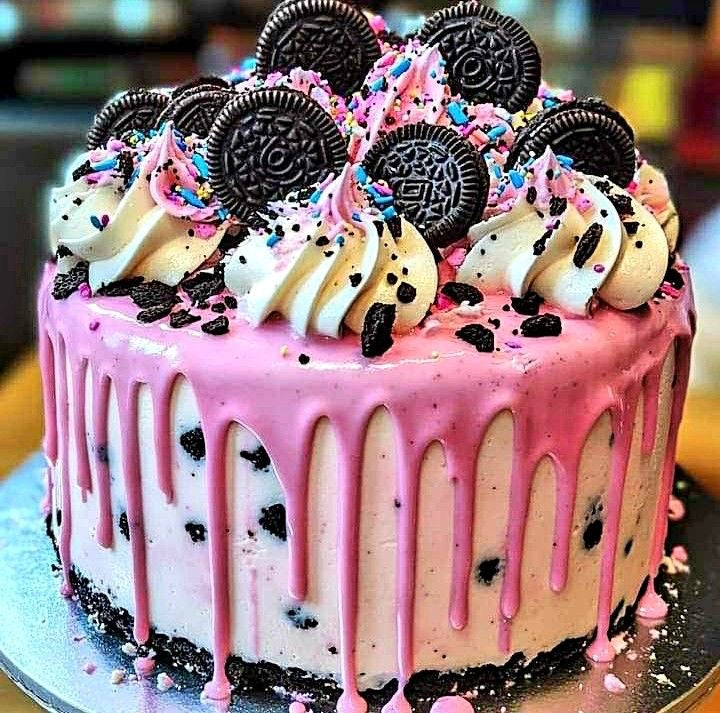 Oreo with stowberry cake premium quality delicious cake 1kg