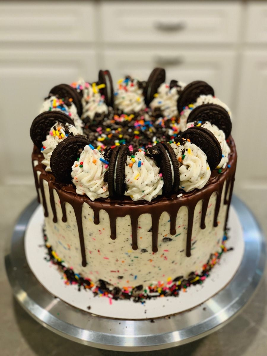 Oreo cake 1kg with chocolate