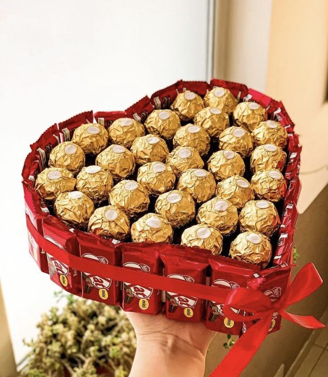 24 kitkat chocolate heart ❤️ with 32 Ferrero rocher combo