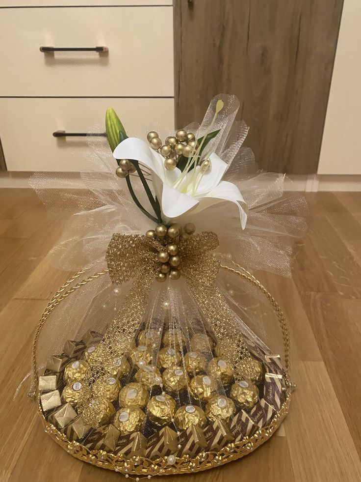 Ferrero rocher 24 pices beautiful paking premium quality with surprise chocolate