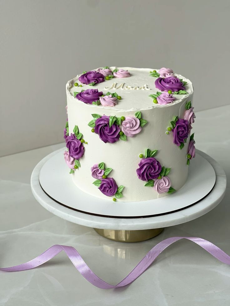 Vanilla premium quality cake 1kg eggless