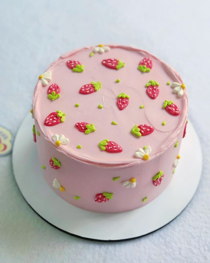 Stowberry eggless cake 500gm